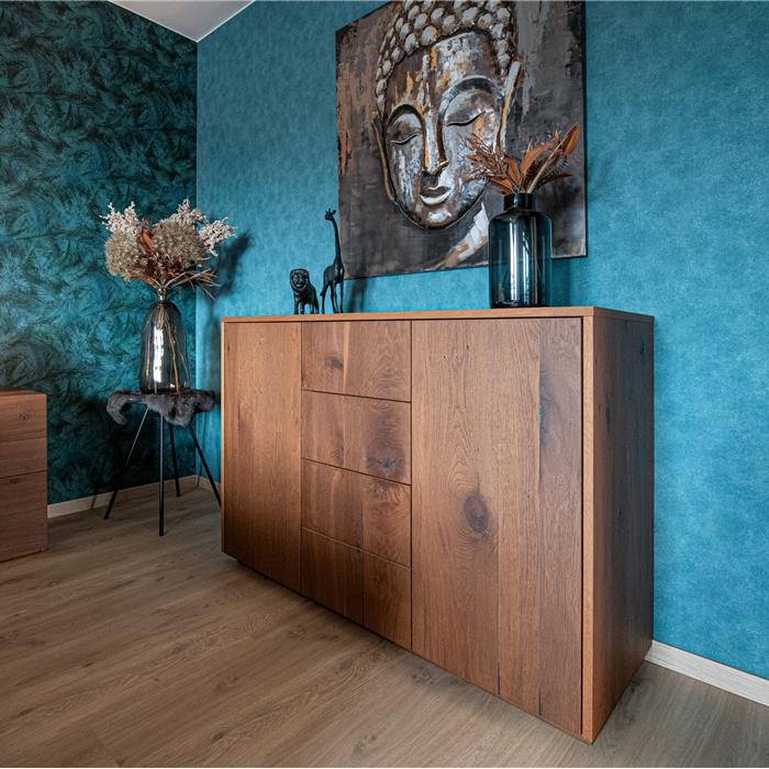 Commode op maat in donker eiken met deuren en laden in slaapkamer in Essen