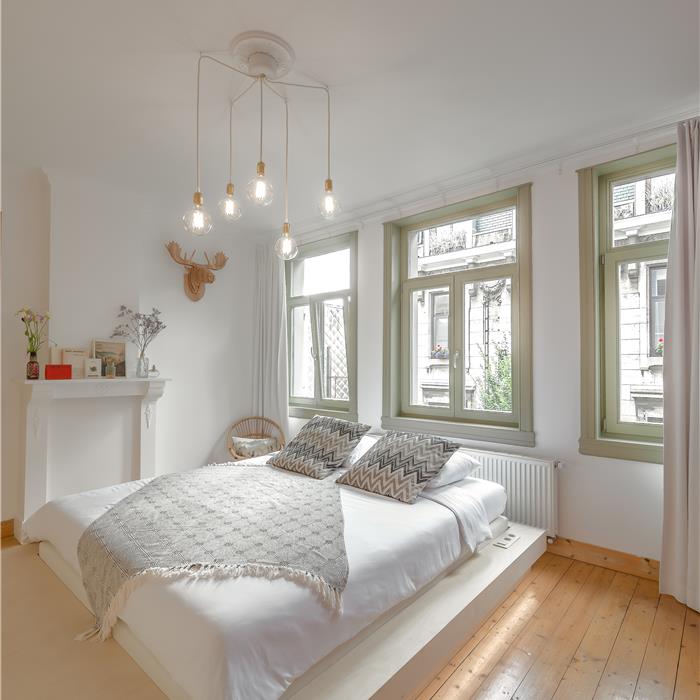 Geïntegreerd bed in een gastenkamer als onderdeel van dit project voor een bed-and-breakfast in Antwerpen.